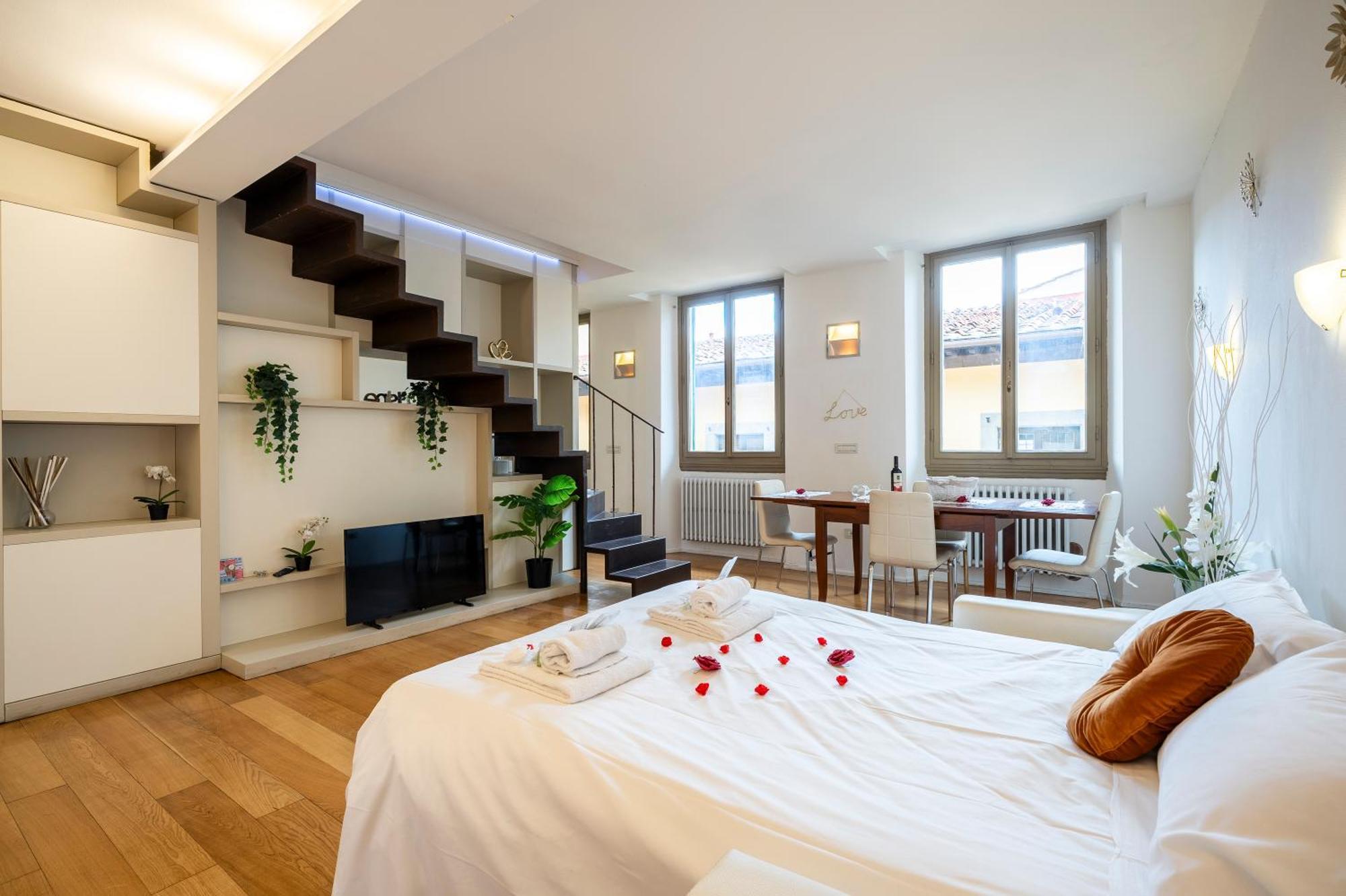 Duomo View And Hammam Apartment ฟลอเรนซ์ ภายนอก รูปภาพ