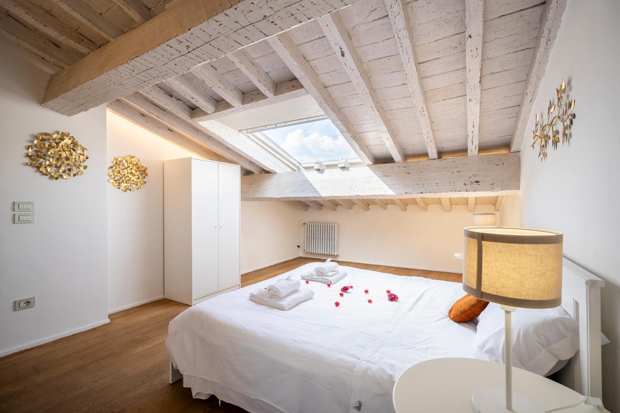 Duomo View And Hammam Apartment ฟลอเรนซ์ ภายนอก รูปภาพ